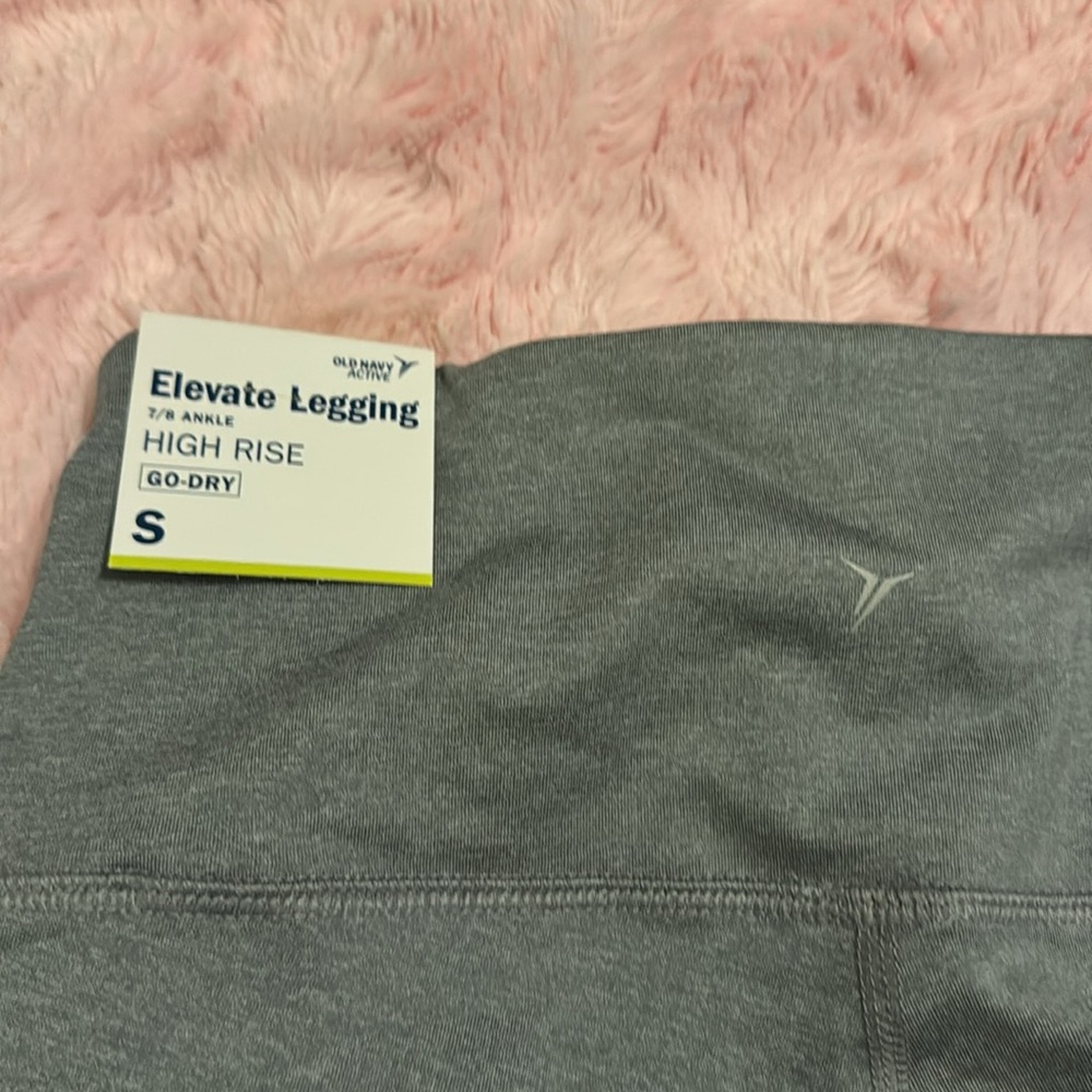 Old navy 7/8 elevate legging